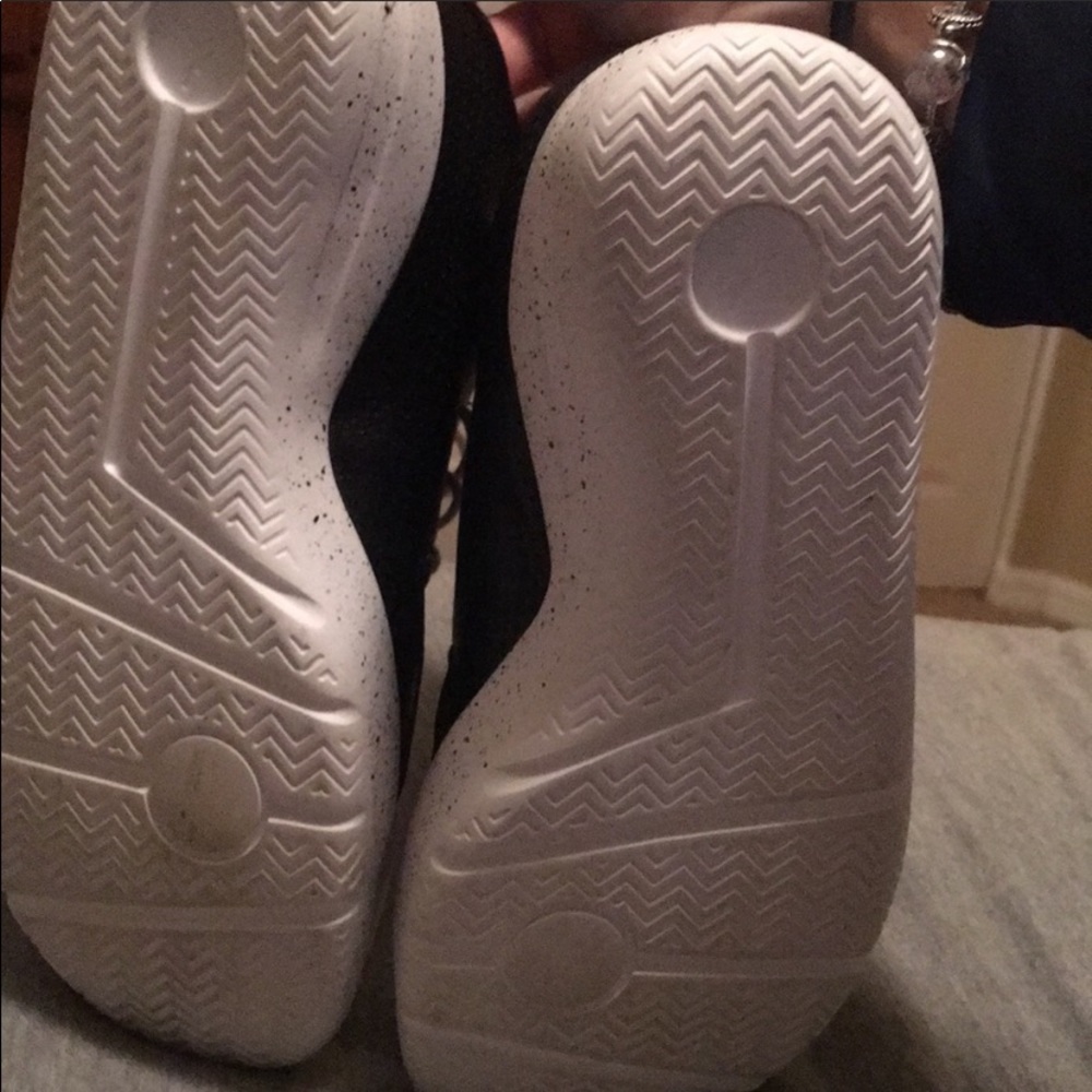 Jordan Eclipse - Picture 3 of 3